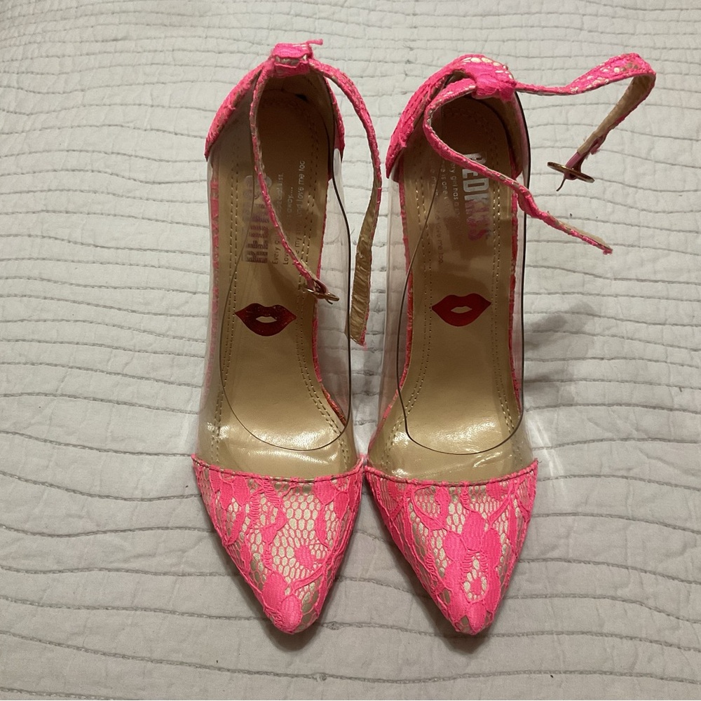 It’s pink ,chica